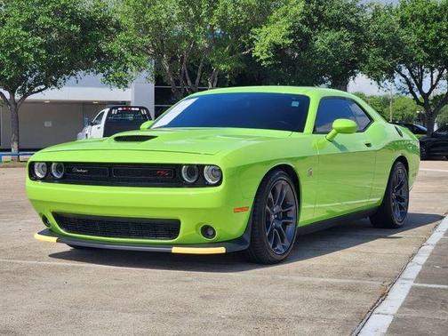 Sublime Clearcoat Metallic 2023 Dodge Challenger R/T Scat Pack