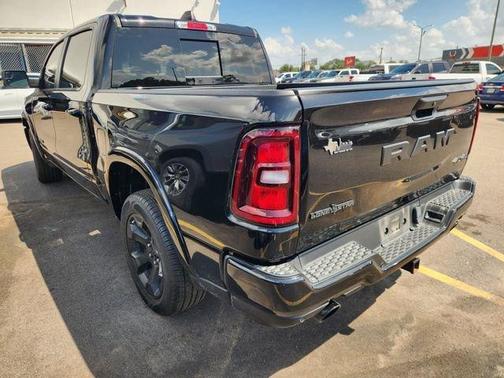 Diamond Black 2025 RAM 1500 Big Horn/Lone Star