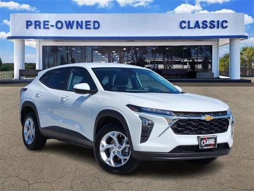 2025 Chevrolet Trax LS