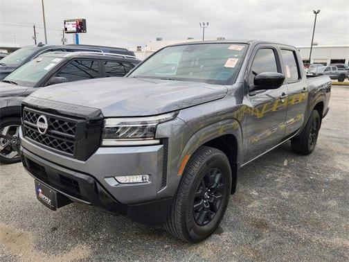 2023 Nissan Frontier SV
