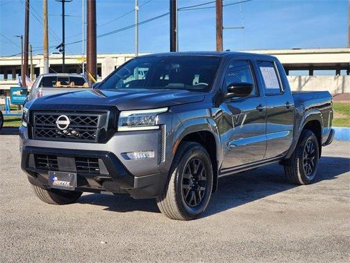 2023 Nissan Frontier SV