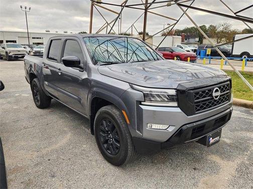 2023 Nissan Frontier SV