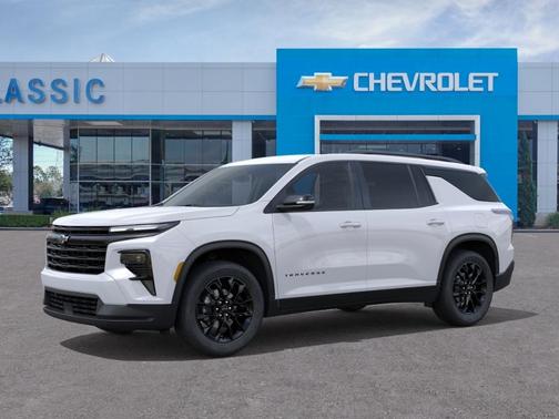 White 2026 Chevrolet Traverse LT