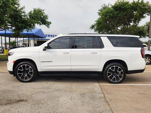 2024 Chevrolet Suburban RST