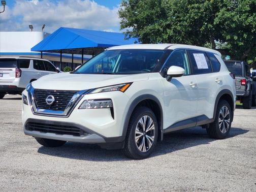 White 2023 Nissan Rogue SV
