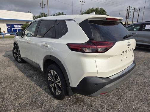 White 2023 Nissan Rogue SV