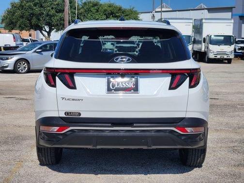 Quartz White 2022 Hyundai TUCSON SEL