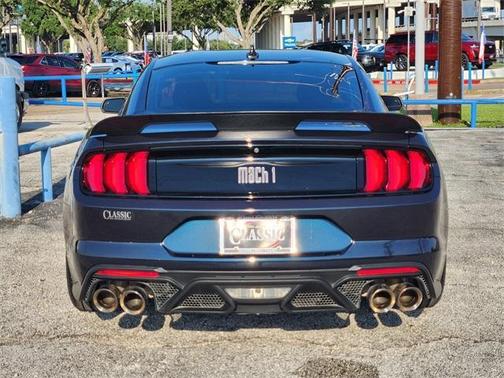 2022 Ford Mustang Mach 1