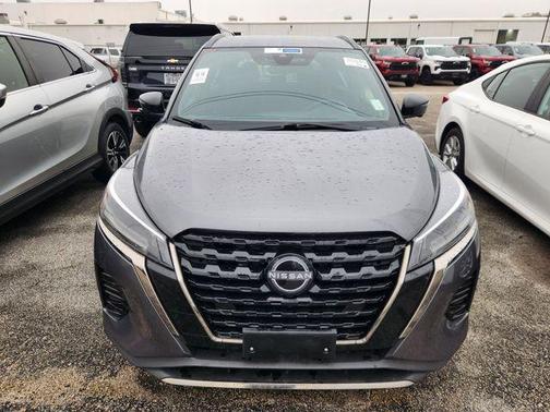 2024 Nissan Kicks SR