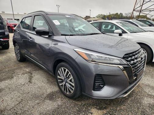 2024 Nissan Kicks SR