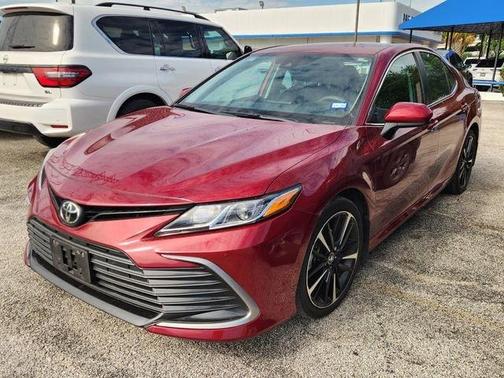 Pearl 2022 Toyota Camry LE