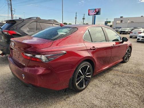 Pearl 2022 Toyota Camry LE