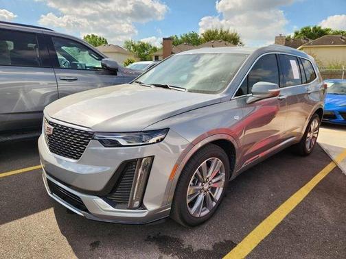 Silver Metallic 2025 Cadillac XT6 Premium Luxury FWD