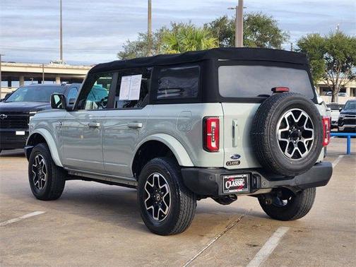 2022 Ford Bronco Outer Banks