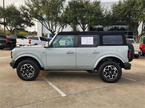 2022 Ford Bronco Outer Banks
