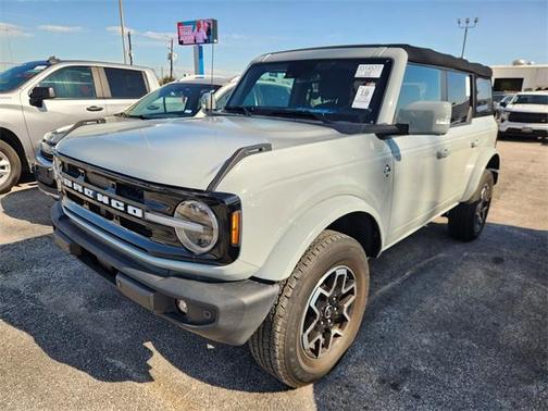 2022 Ford Bronco Outer Banks