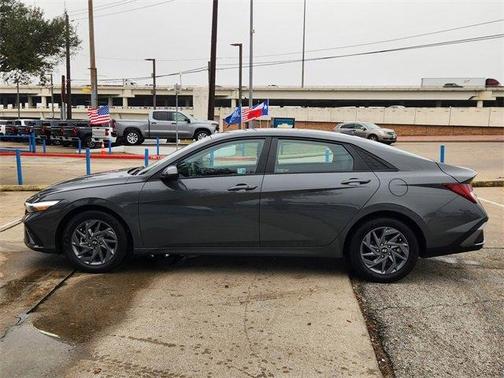 2024 Hyundai ELANTRA HEV Blue