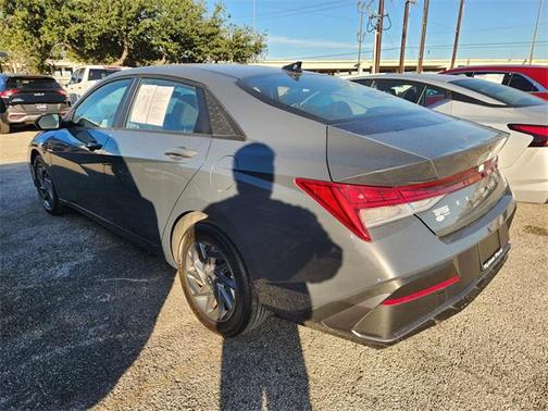 2024 Hyundai ELANTRA HEV Blue