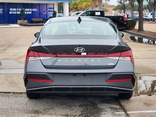 2024 Hyundai ELANTRA HEV Blue