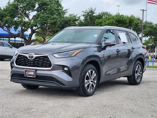 2024 Toyota Highlander XLE