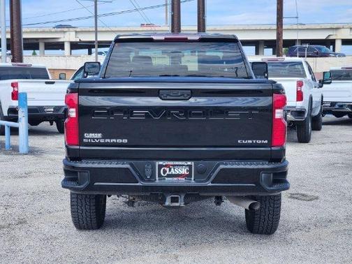Black 2022 Chevrolet Silverado 2500 Custom