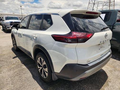White 2023 Nissan Rogue SV