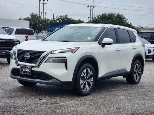 White 2023 Nissan Rogue SV