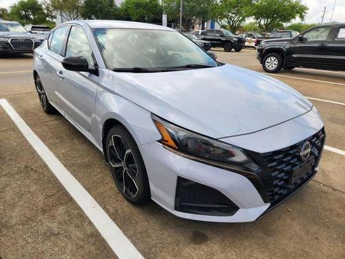 Gray Sky Pearl 2023 Nissan Altima 2.5 SR