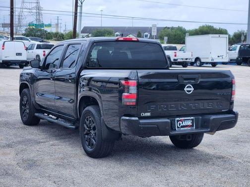 Black 2023 Nissan Frontier SV