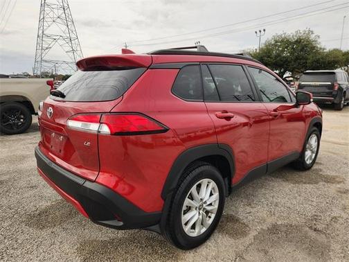 2024 Toyota Corolla Cross LE