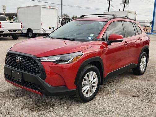 2024 Toyota Corolla Cross LE