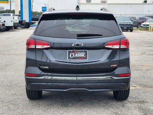 Gray 2022 Chevrolet Equinox RS