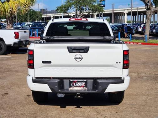 2022 Nissan Frontier SV