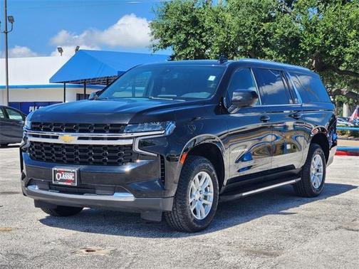 2022 Chevrolet Suburban LS
