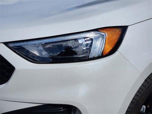 2022 Ford Edge ST Line
