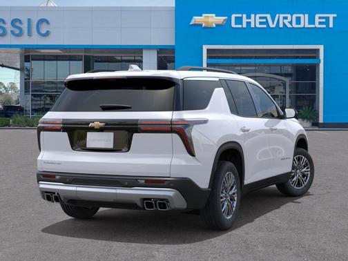 White 2026 Chevrolet Traverse LT
