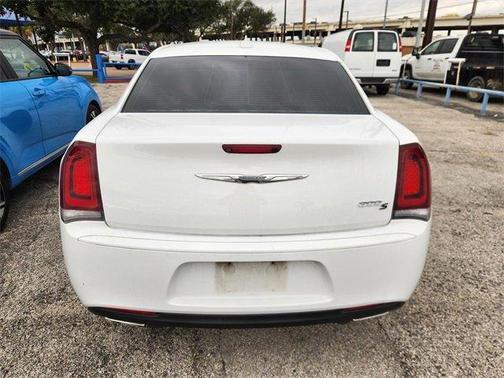 2019 Chrysler 300 S