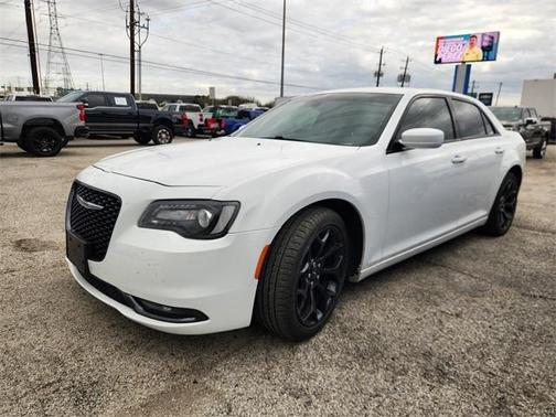 2019 Chrysler 300 S