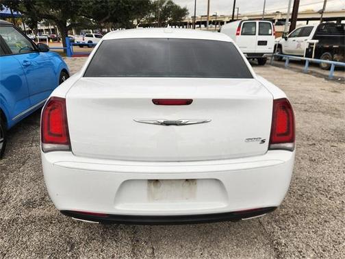 2019 Chrysler 300 S