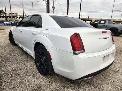 2019 Chrysler 300 S