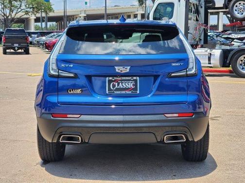 2022 Cadillac XT4 Sport