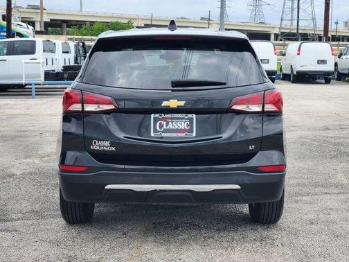 Mosaic Black Metallic 2024 Chevrolet Equinox LT