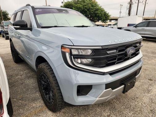 Gray Metallic 2025 Ford Expedition Platinum
