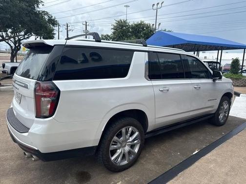 2023 Chevrolet Suburban High Country