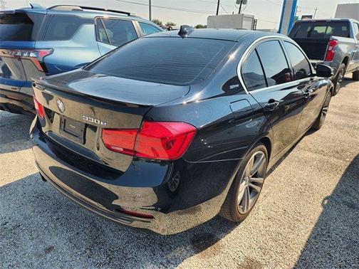 2017 BMW 330e iPerformance