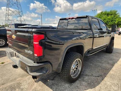 Black 2024 Chevrolet Silverado 2500 High Country