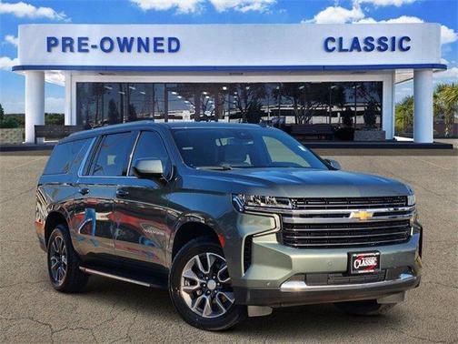 2023 Chevrolet Suburban LT