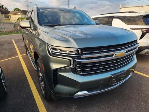 2023 Chevrolet Suburban LT
