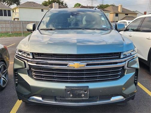 2023 Chevrolet Suburban LT
