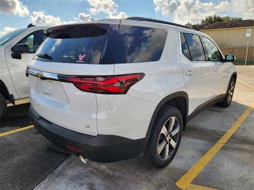 2022 Chevrolet Traverse LT Leather